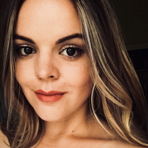 Meet your Posher, Evy - Picture 1 of 1